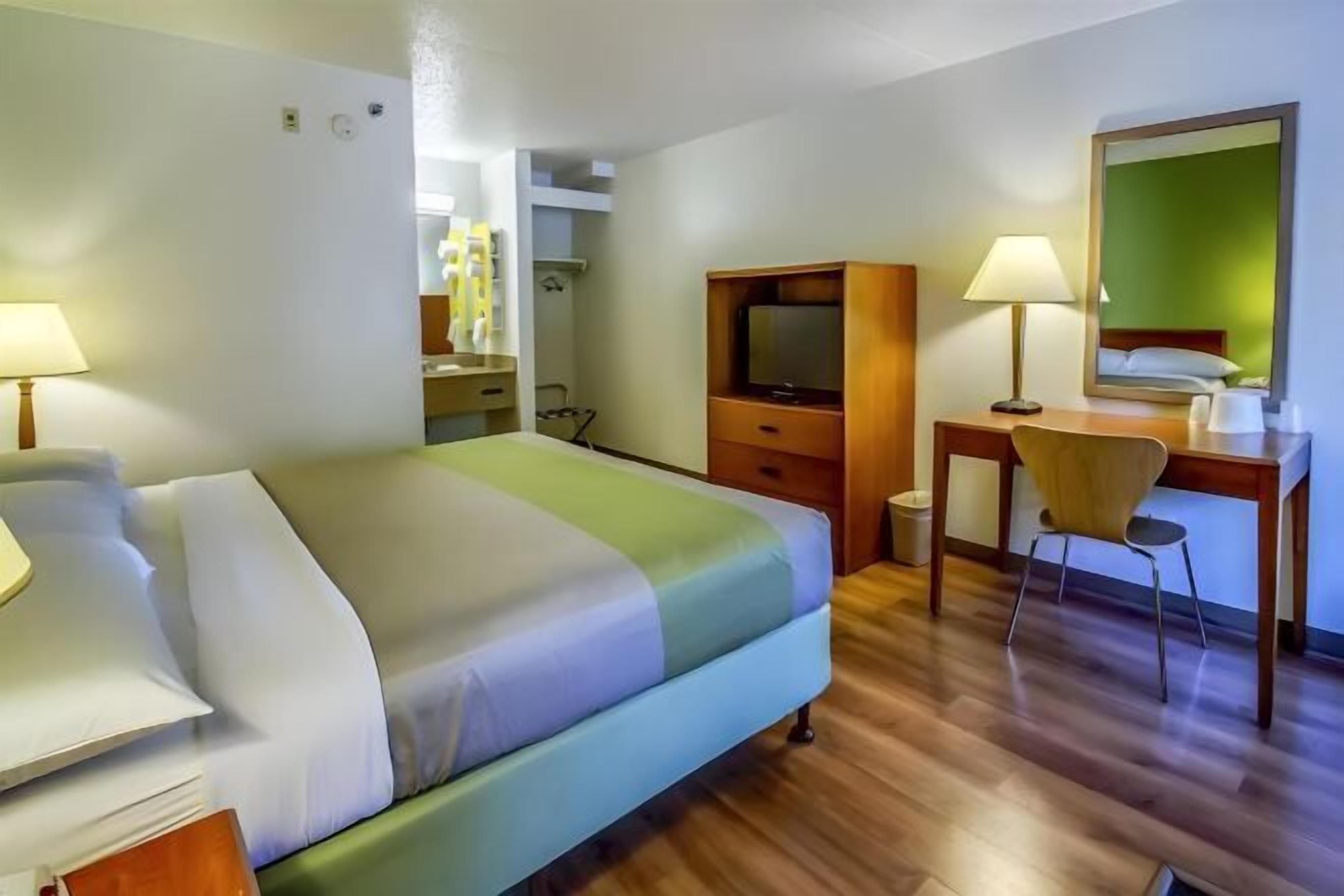 Individually furnished, blackout curtains, free WiFi, bed sheets