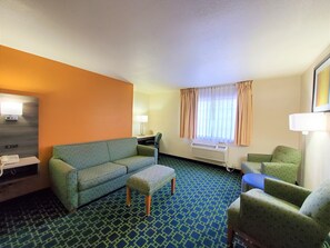 Studio Suite, 1 King Bed, Non Smoking | Premium bedding, desk, iron/ironing board, free cribs/infant beds