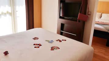 Standard Room, 2 Double Beds | Premium bedding, in-room safe, desk, blackout drapes