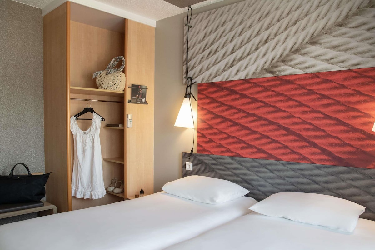 標準客房, 2 張單人床 | 高級寢具、房內夾萬、書桌、遮光窗簾/窗簾