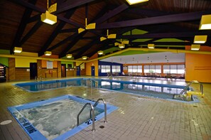 Indoor spa tub