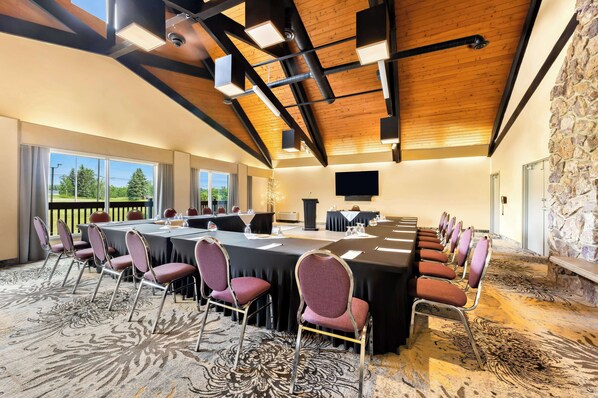 Meeting facility