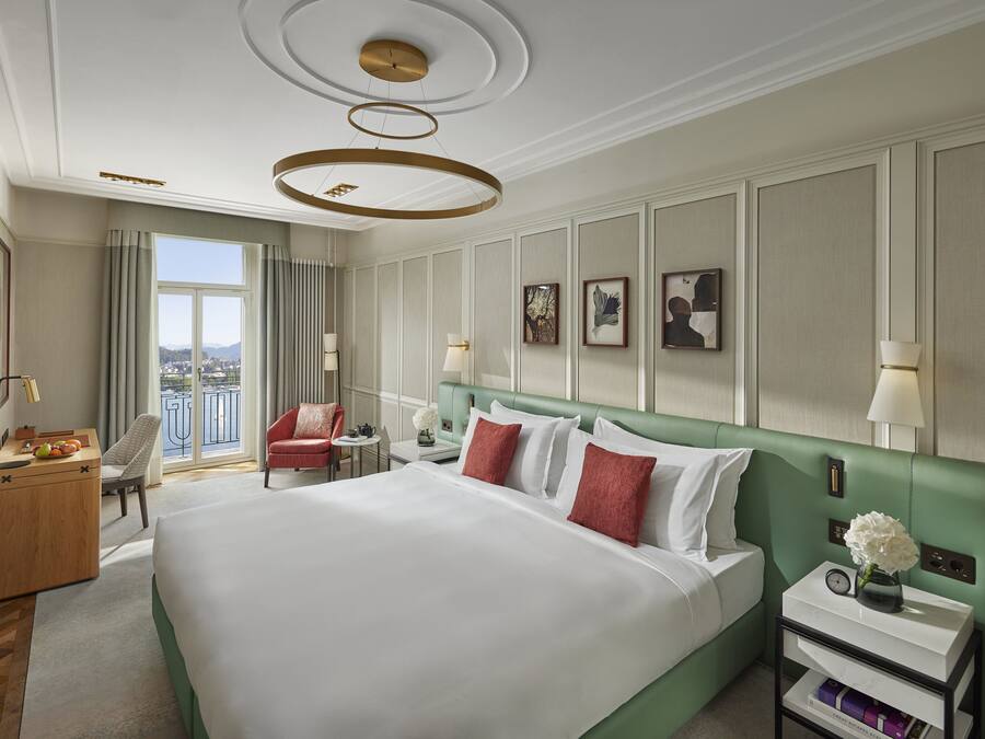 Superior Room, Balcony, Lake View | Premium bedding, free minibar, in-room safe, individually decorated