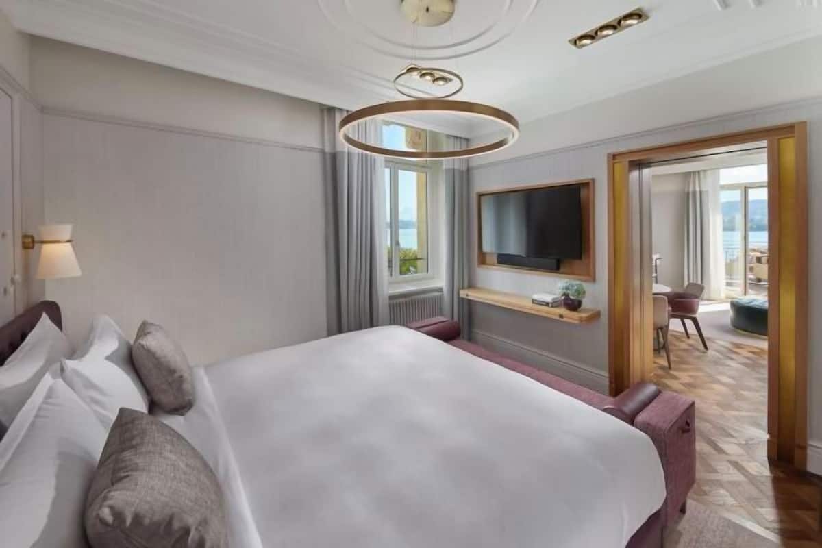 Literie de qualité, articles de minibar gratuits, coffre-fort