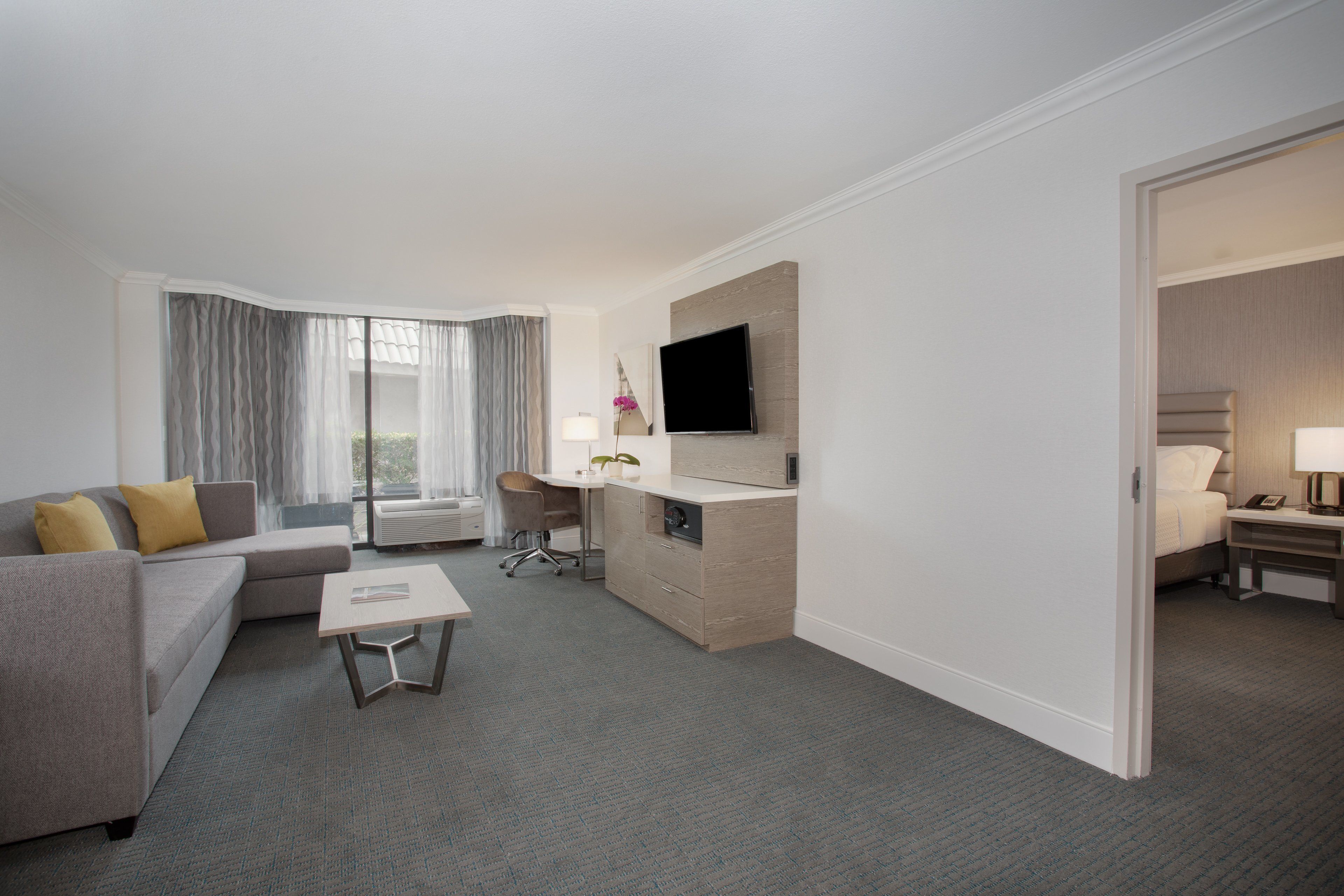 1 bedroom, premium bedding, in-room safe, desk