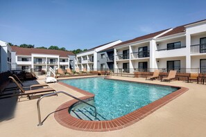 Outdoor pool, pool umbrellas
