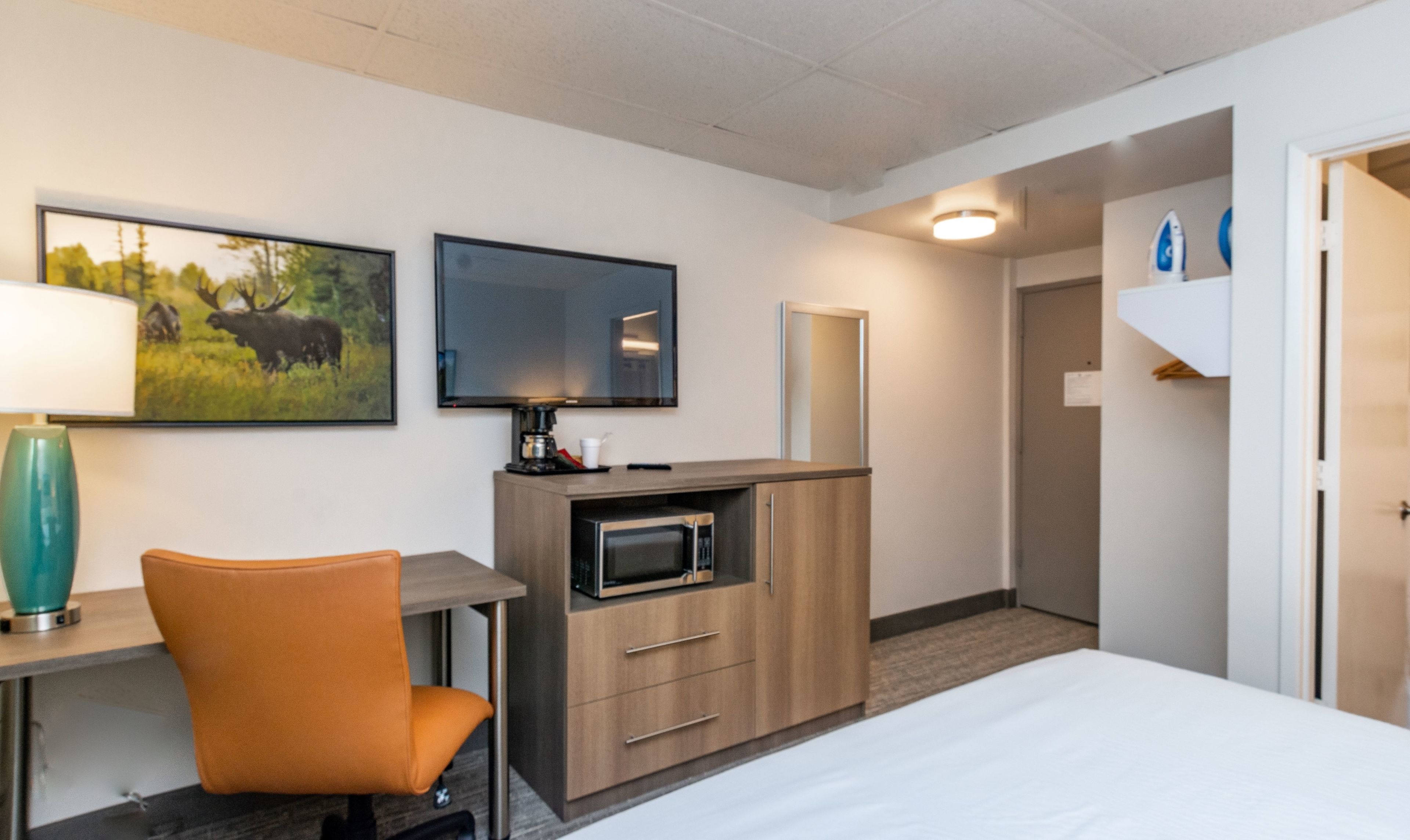 desk, iron/ironing board, free wifi, bed sheets