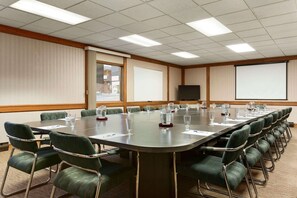 Meeting facility - Travelodge by Wyndham Kenora (Kenora)