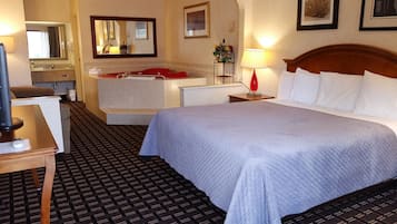 Blendingsgardiner, lydisolert, strykejern/-brett og wi-fi (inkludert)