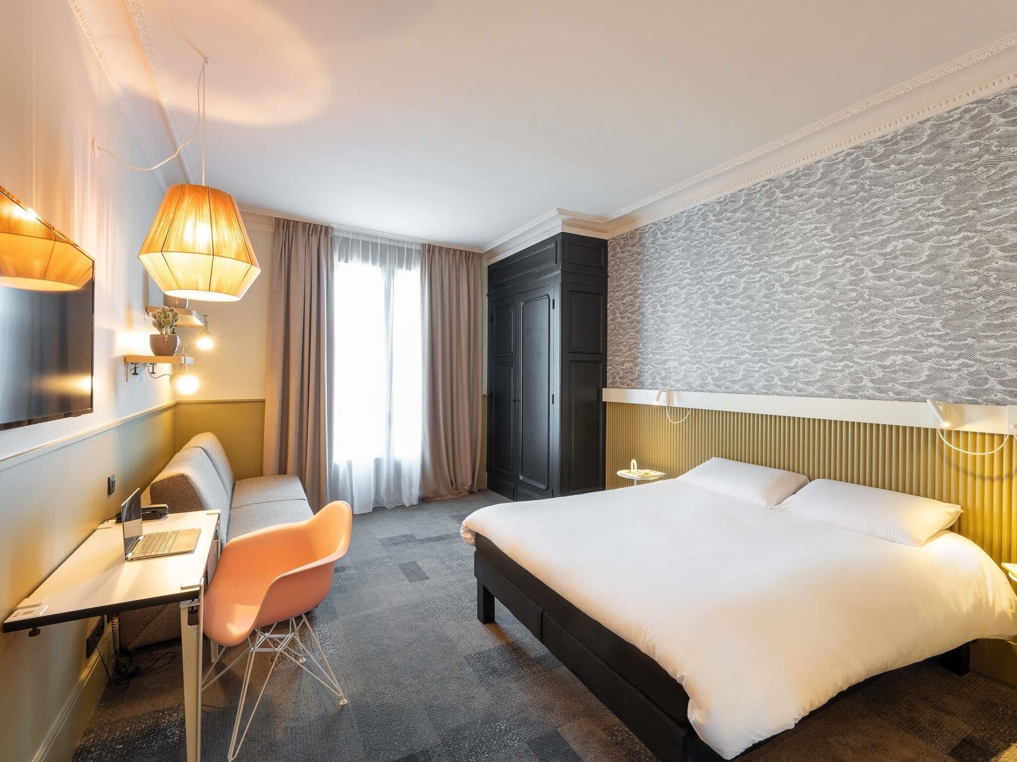 Premium Room, 1 Double Bed with Sofa bed | Desk, soundproofing, iron/ironing board, free WiFi