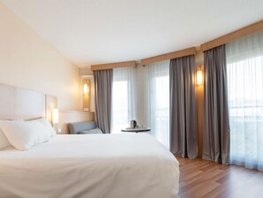 Pillowtop-Betten, Schreibtisch, laptopgeeigneter Arbeitsplatz