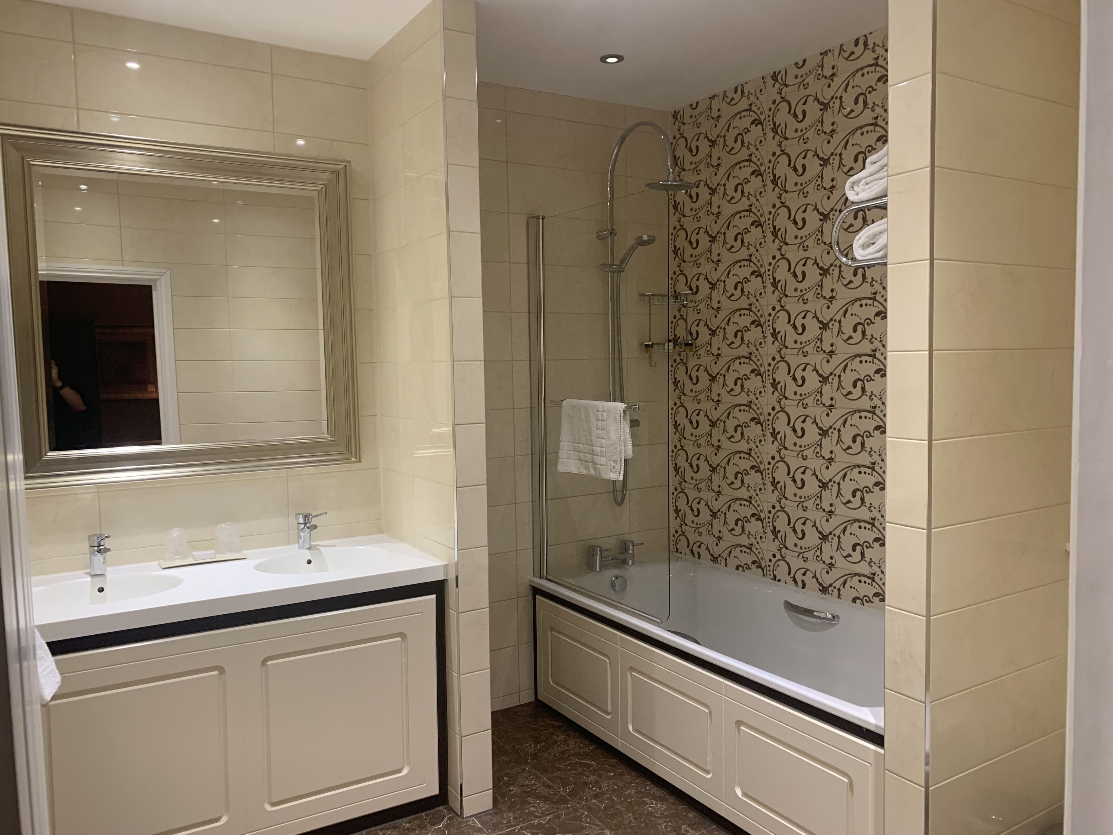 standard room (feature) | bathroom | free toiletries, hair dryer, towels