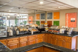 Desayuno continental incluido todos los días 