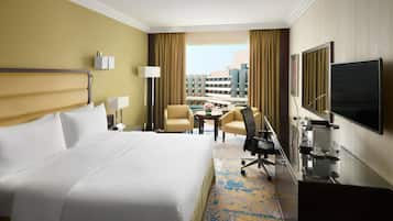 Minibar, caja fuerte, escritorio y espacio para trabajar con un portátil