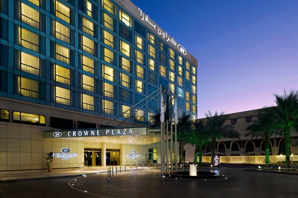 Exterior - Crowne Plaza Jeddah by IHG (Jeddah)
