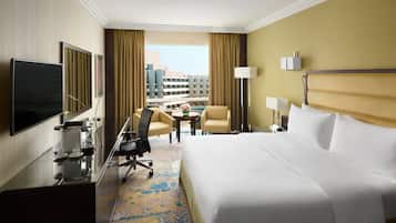 Club Suite, 2 Bedrooms, Non Smoking | 1 bedroom, minibar, in-room safe, desk