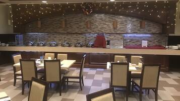 Daily full breakfast for a fee