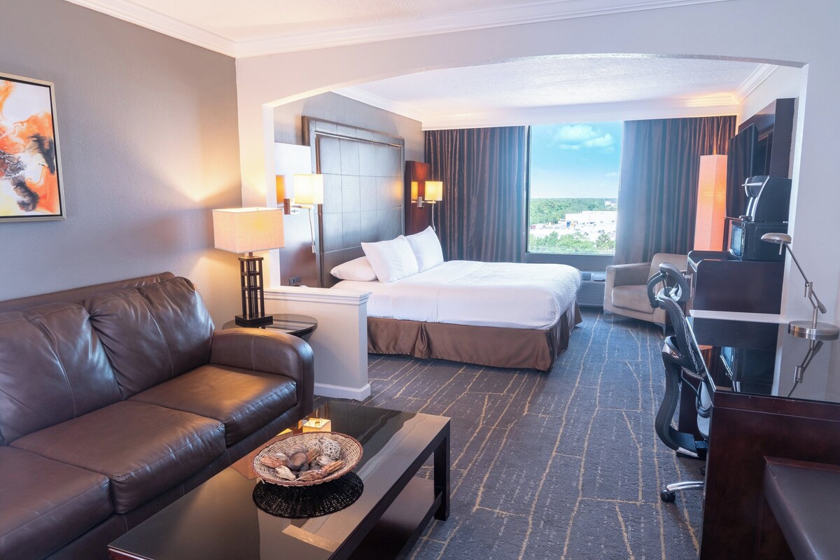 Premium bedding, down comforters, pillowtop beds, in-room safe