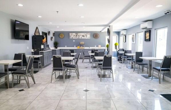 รวมอาหารเช้าแบบคอนติเนนทัล ทุกวัน