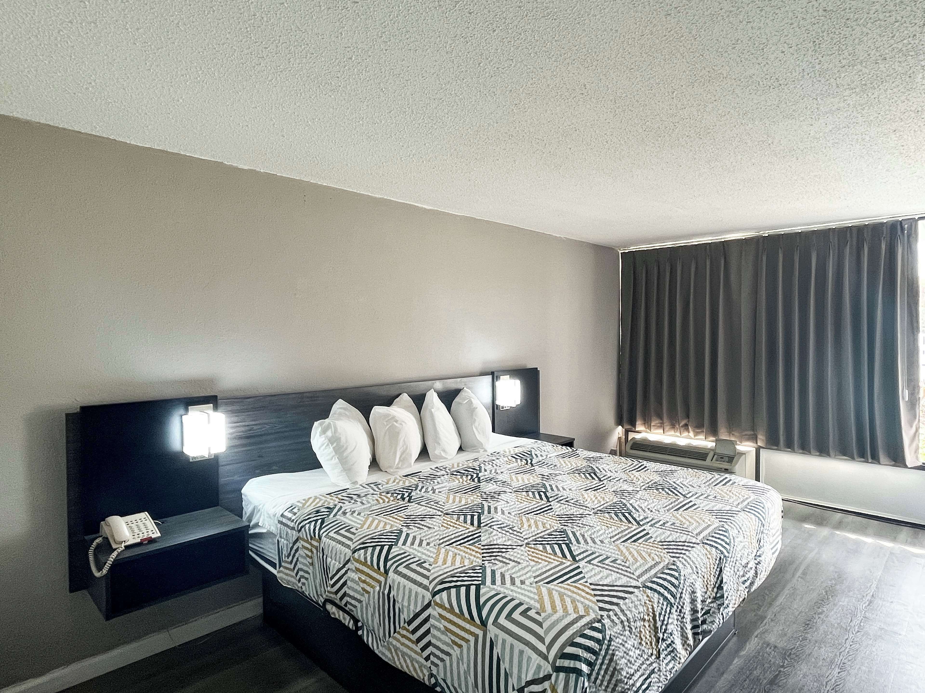 Escriptori, wifi gratuïta i roba de llit 