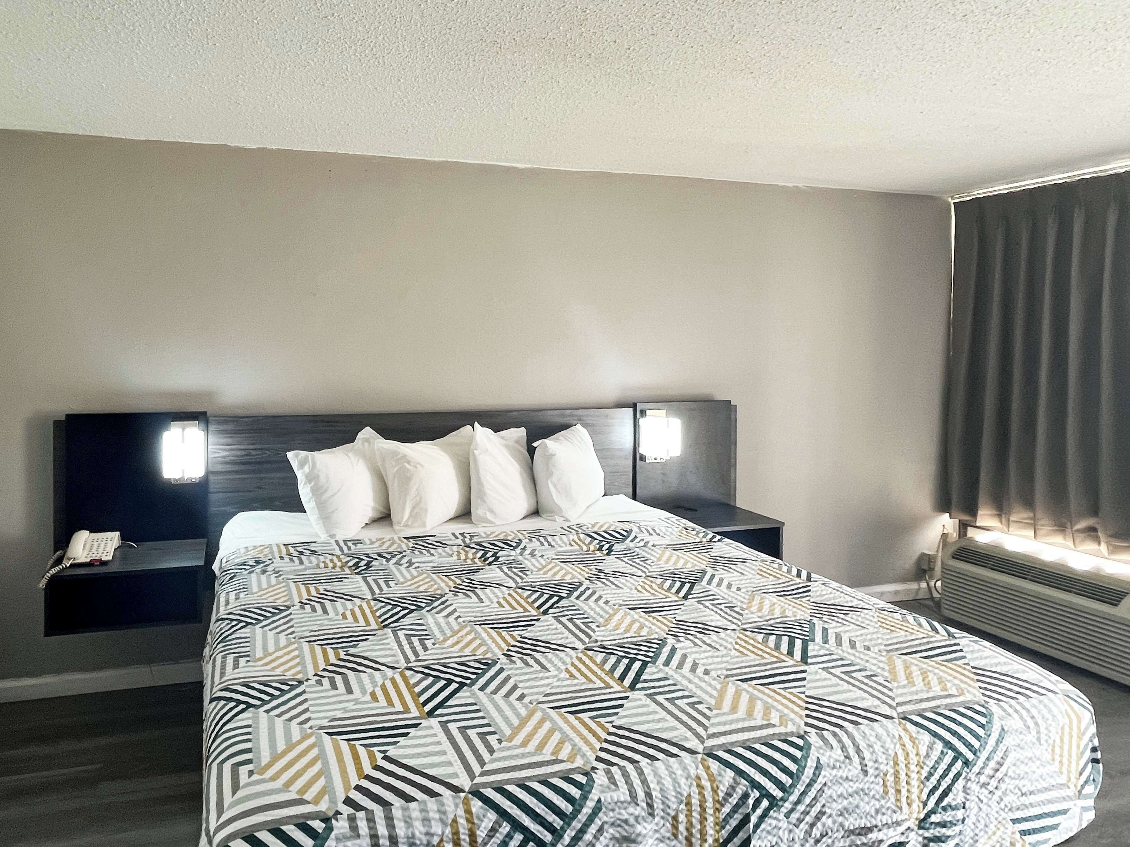 Escriptori, wifi gratuïta i roba de llit 