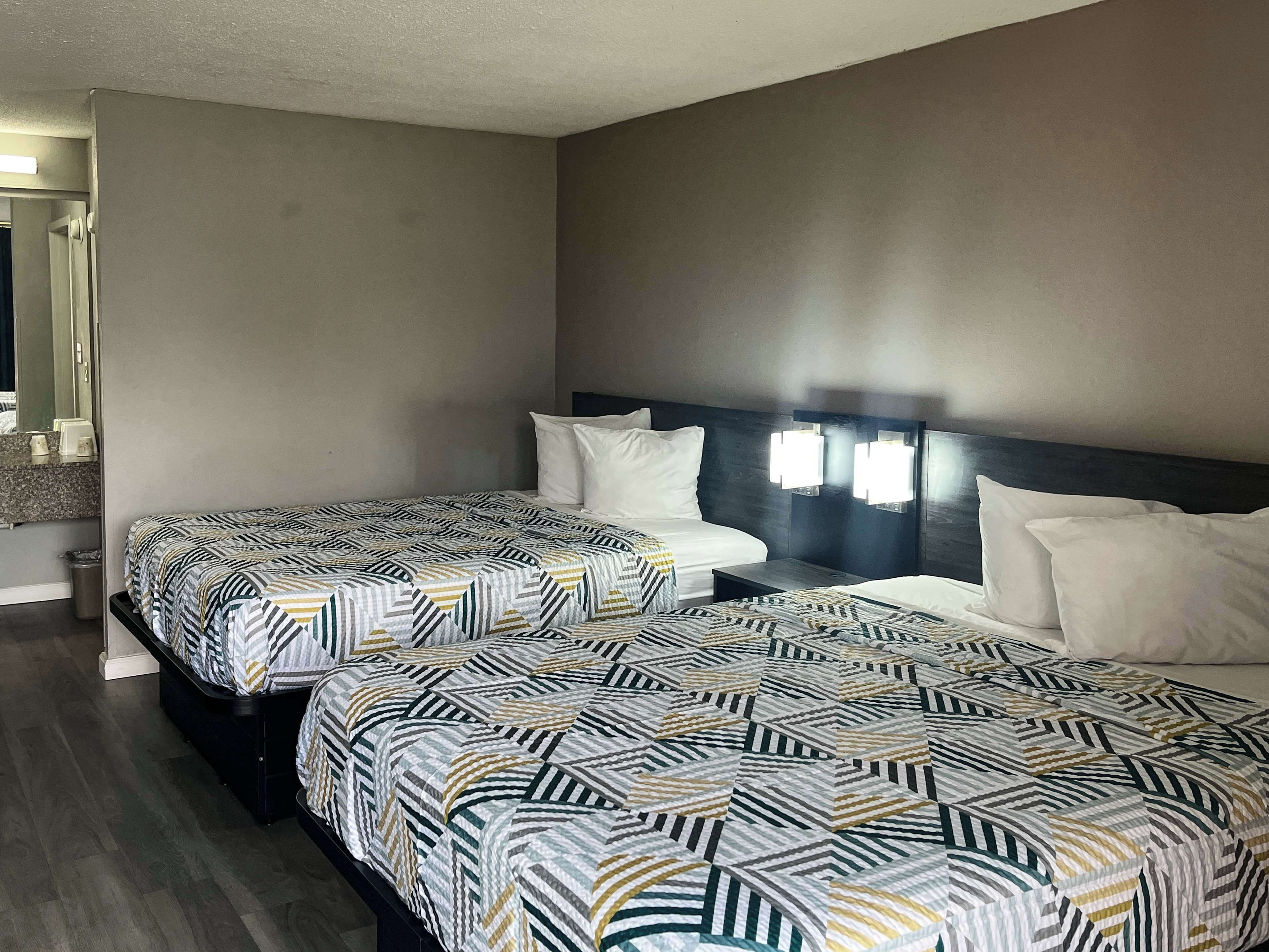 Skrivebord, wi-fi (inkludert) og sengetøy