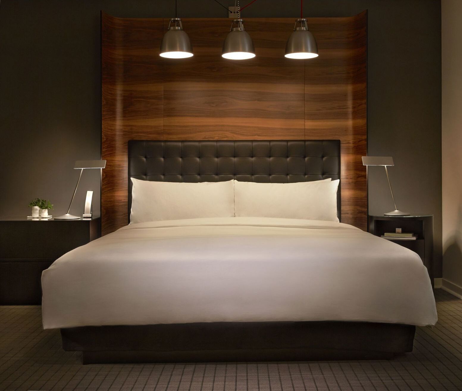 Sengetøy av topp kvalitet, dundyner og senger med overmadrass