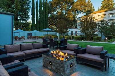 Courtyard by Marriott Sacramento Airport Natomas