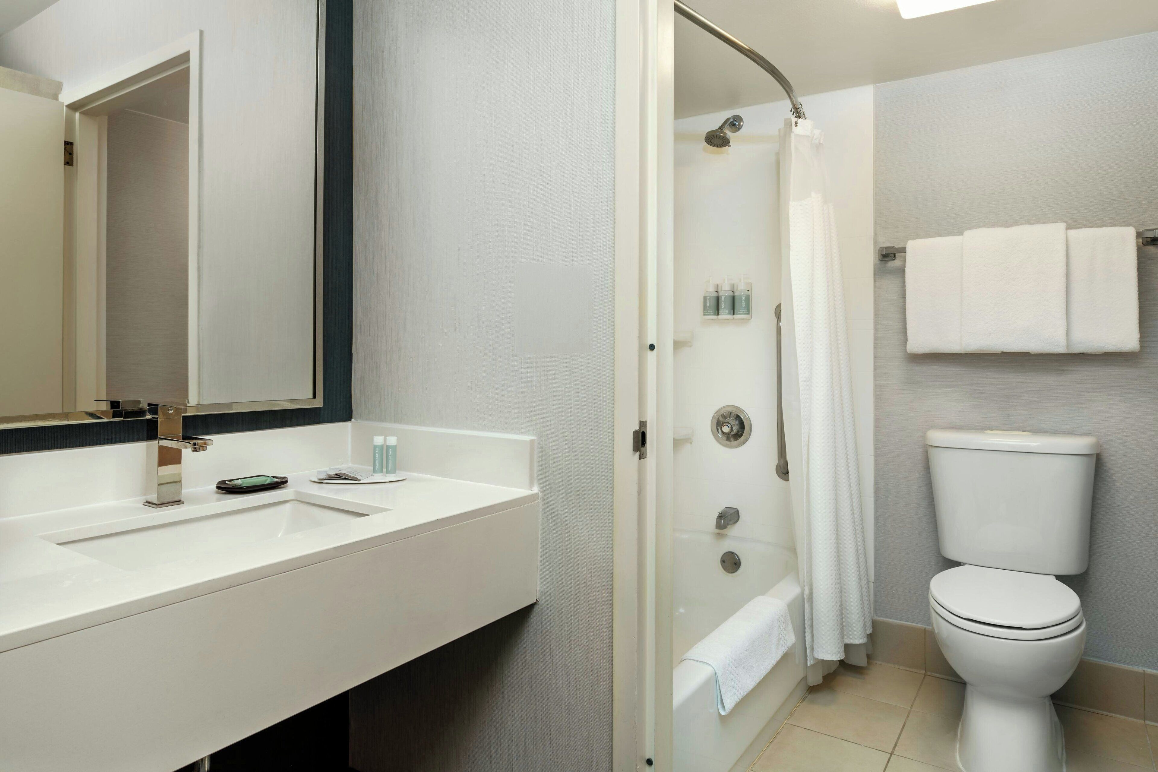 Photo - Courtyard Sacramento Airport Natomas