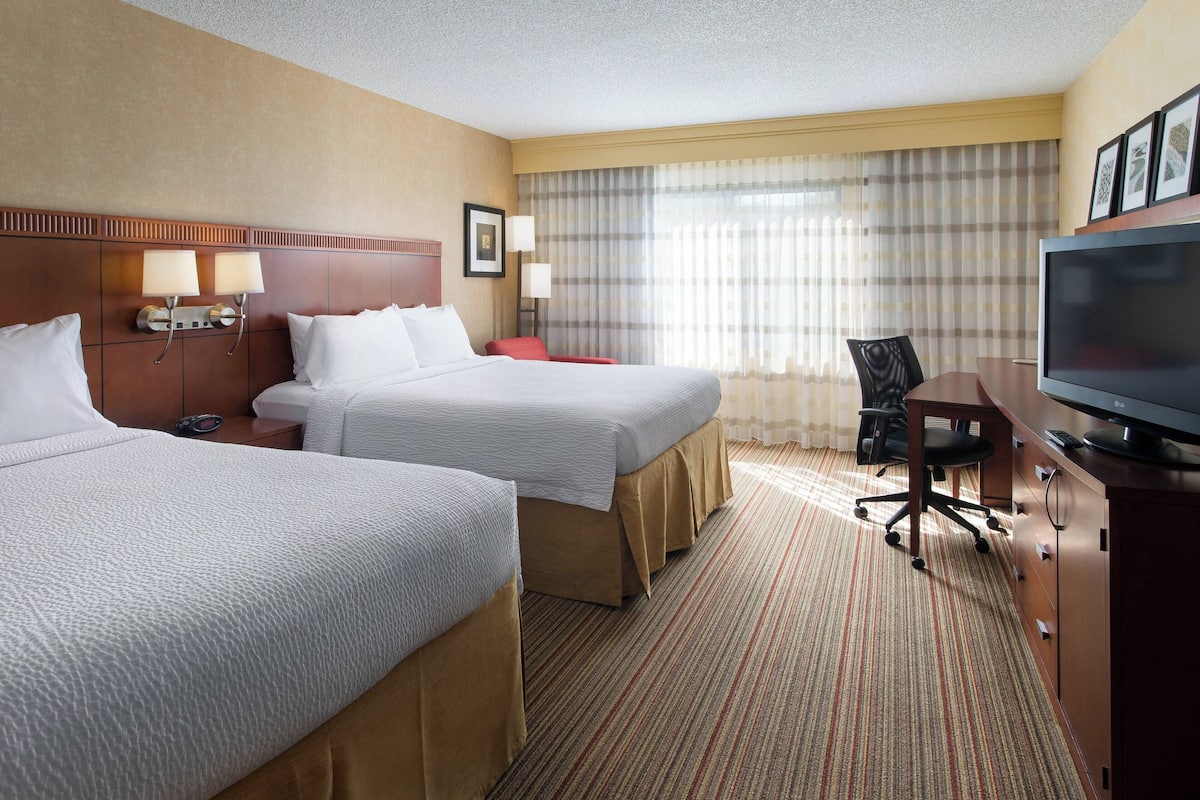 1 bedroom, premium bedding, desk, iron/ironing board