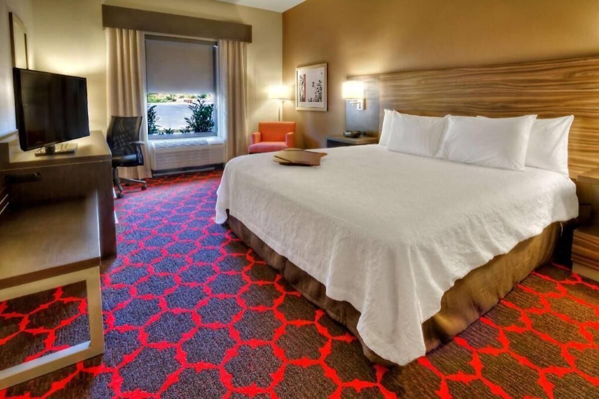 Premium bedding, pillowtop beds, free WiFi, bed sheets