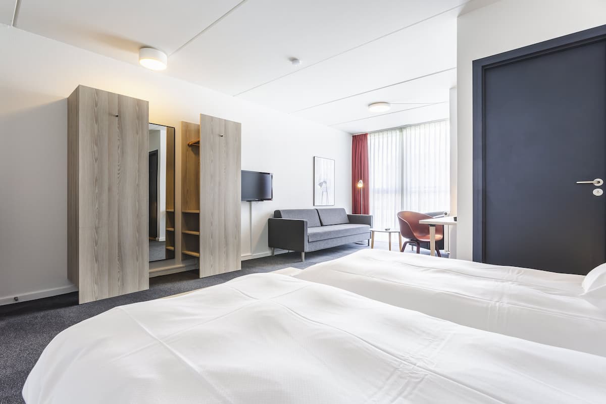 family quadruple room | 1 bedroom, in-room safe, desk, laptop workspace