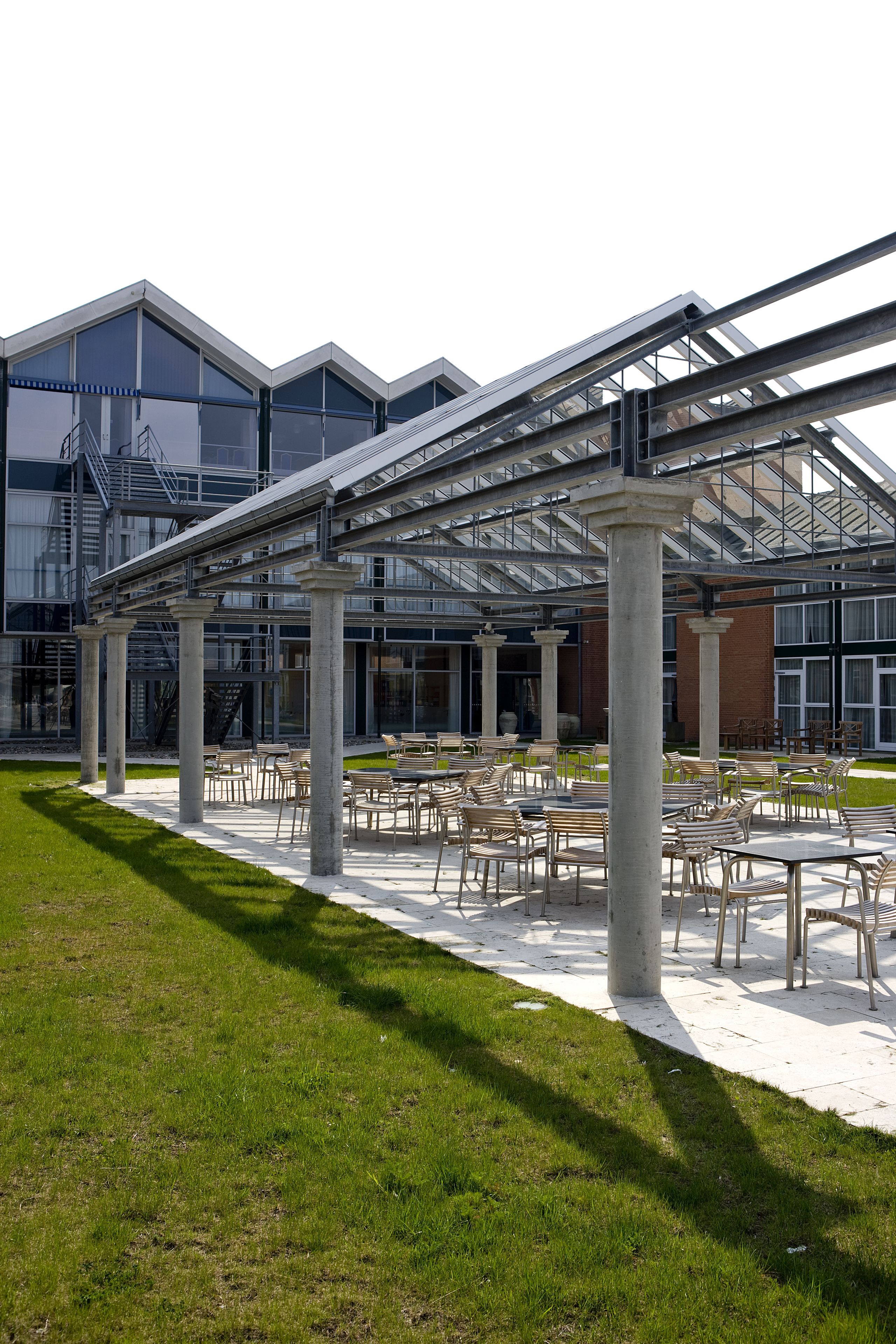 lunch and dinner served, local cuisine