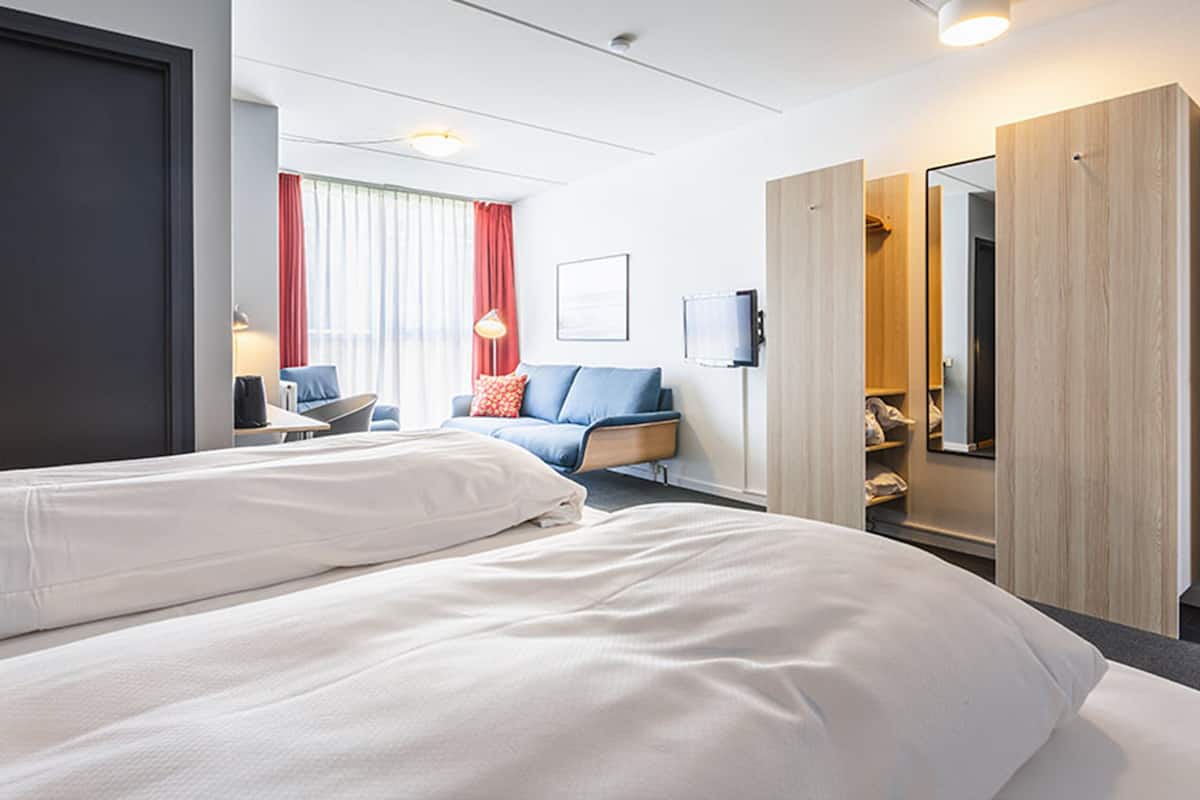 1 bedroom, in-room safe, desk, laptop workspace