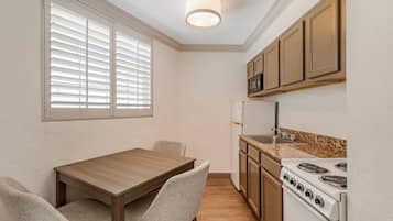 Room, 2 Queen Beds, Non Smoking, Oceanfront