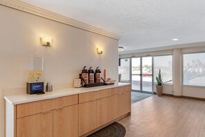 Lobby - Comfort Inn & Suites Ormond Beach Oceanfront (Ormond Beach)