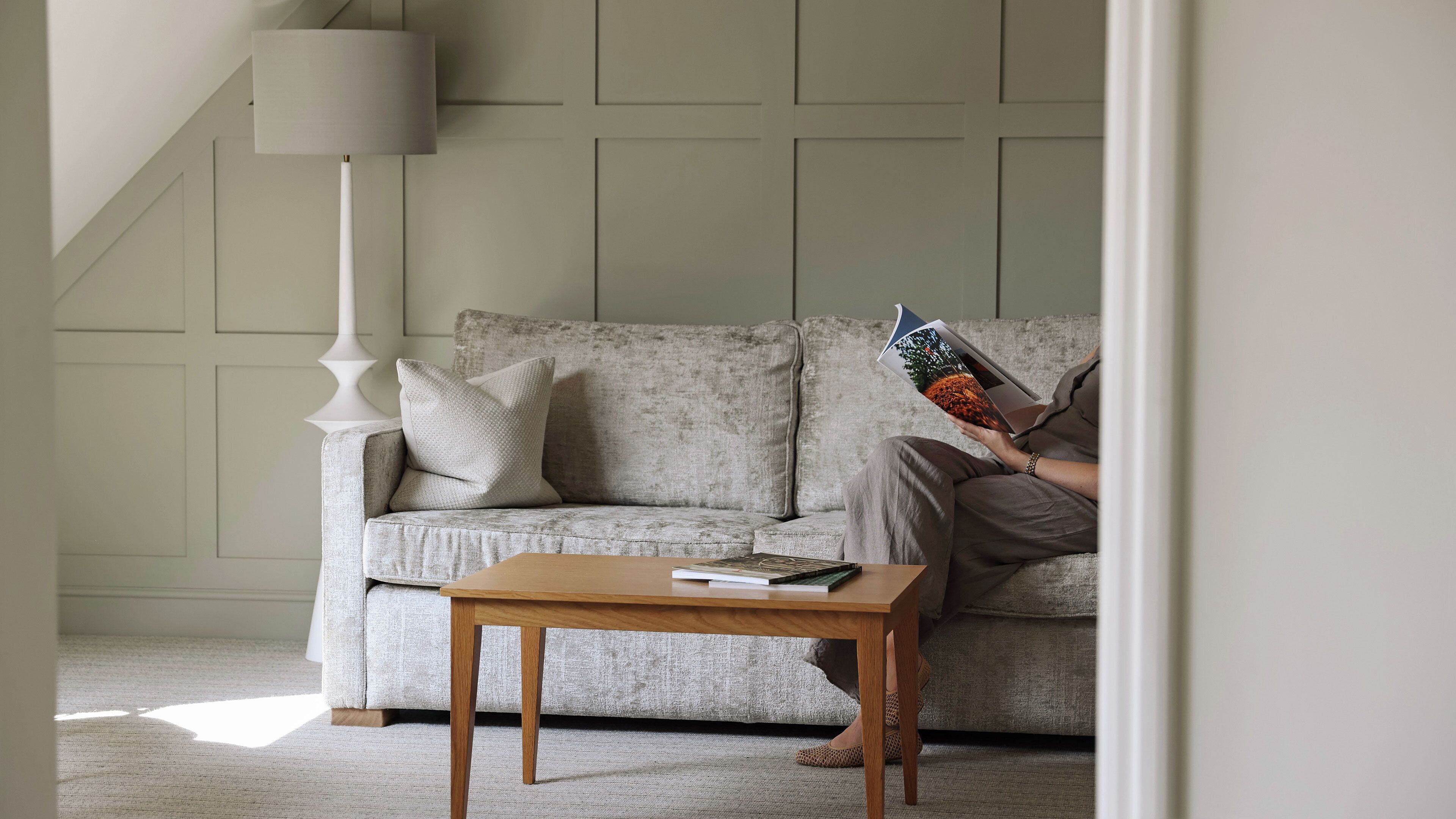 egyptian cotton sheets, hypo-allergenic bedding, minibar, in-room safe