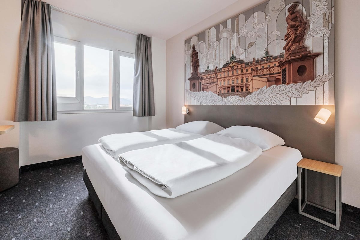 Dobbeltrom (French bed) | Skrivebord, blendingsgardiner, lydisolert og wi-fi (inkludert)