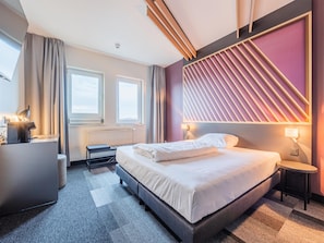 1 chambre, bureau, rideaux occultants, chambres insonorisées