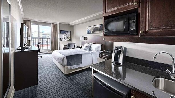 Room - Best Western Plus Ottawa Downtown Suites (Ottawa)