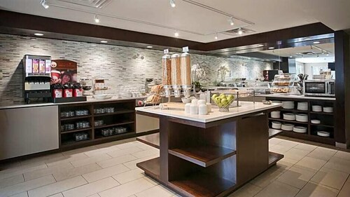 Best Western Plus Ottawa Downtown Suites