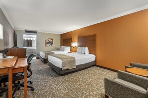 Desk, iron/ironing board, free cribs/infant beds, rollaway beds - Best Western Angus Inn (Great Bend)