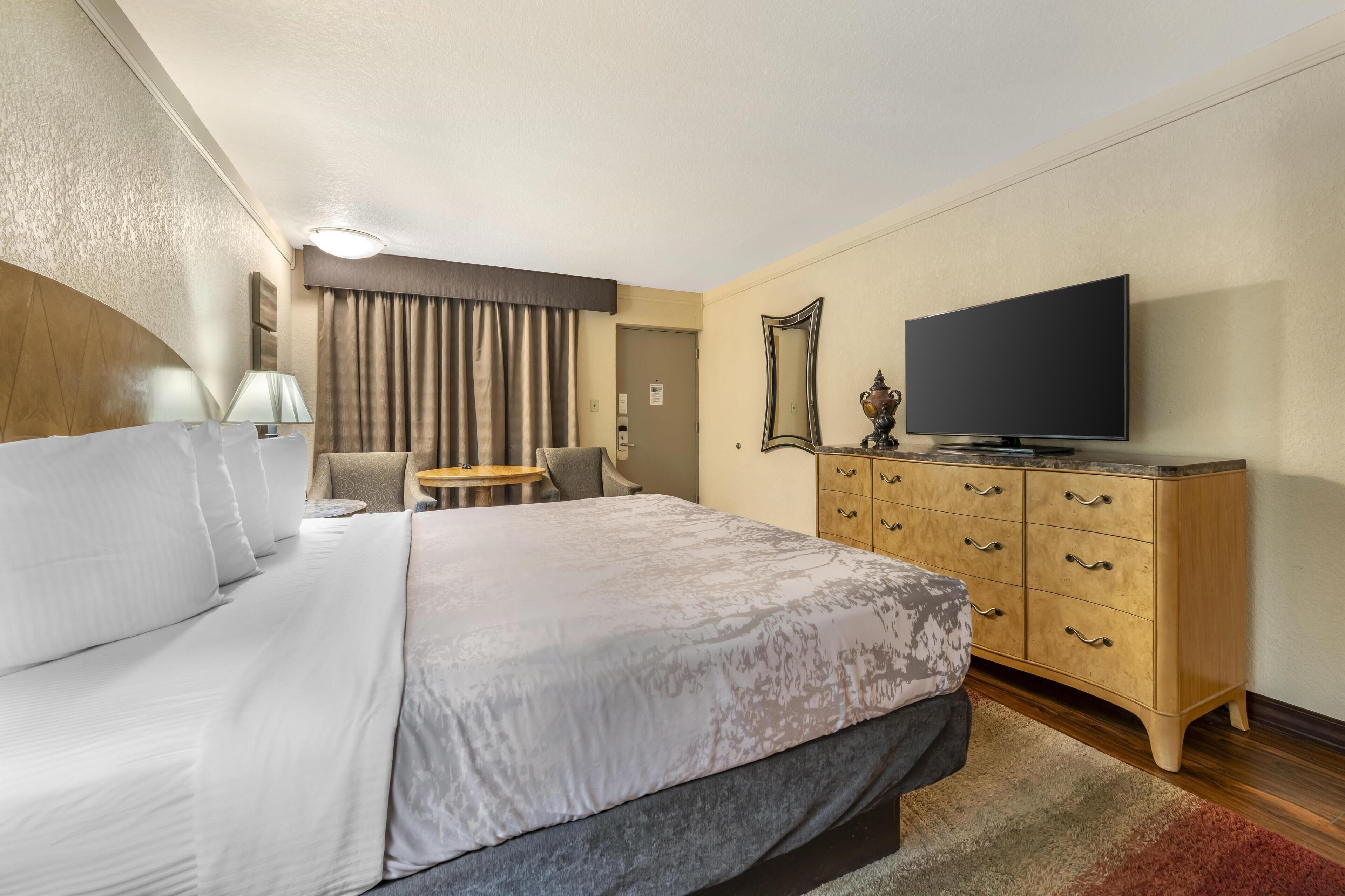 1 bedroom, desk, iron/ironing board, free cots/infant beds