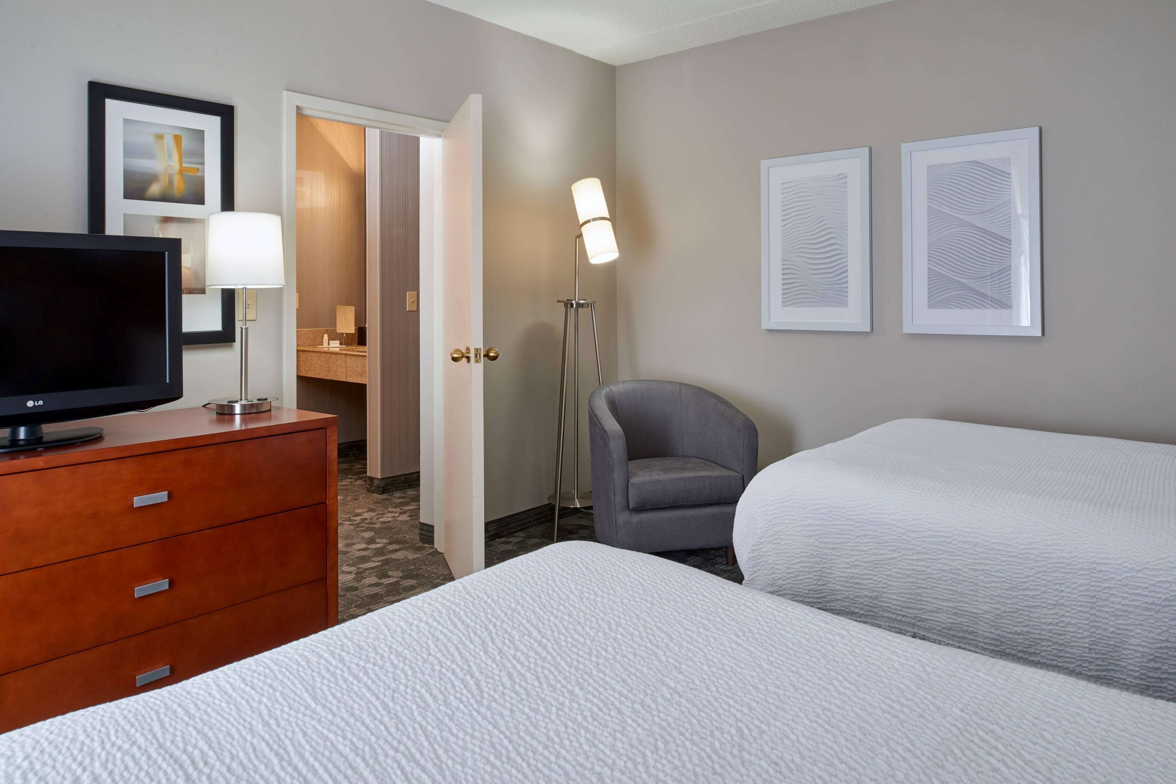 superior suite, multiple beds (one bedroom) | egyptian cotton sheets, premium bedding, pillow-top beds, desk