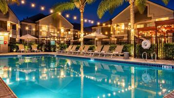 Outdoor pool, sun loungers