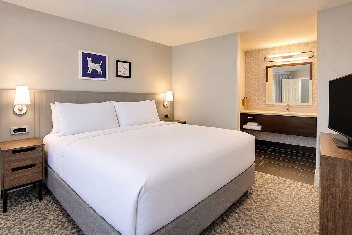 Literie de qualité supérieure, surmatelas, bureau