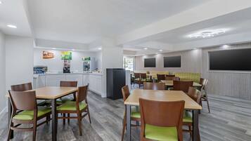 Desayuno continental incluido todos los días