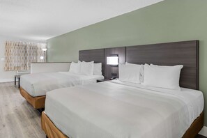 Suite, 2 Doppelbetten, Nichtraucher | 1 Schlafzimmer, individuell eingerichtet, Schreibtisch