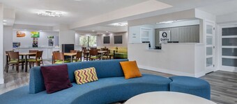 Quality Inn & Suites Orlando East - UCF Area