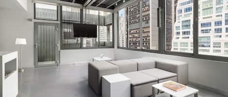 Penthouse (Suite) | Living area